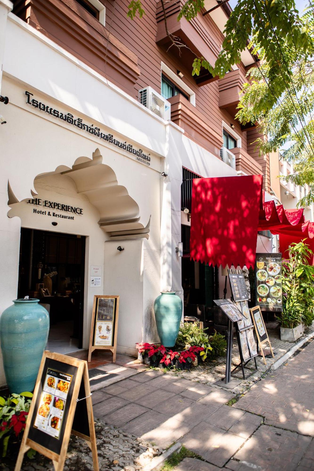Hotel The Experience Walking Street Chiang Mai Exterior foto