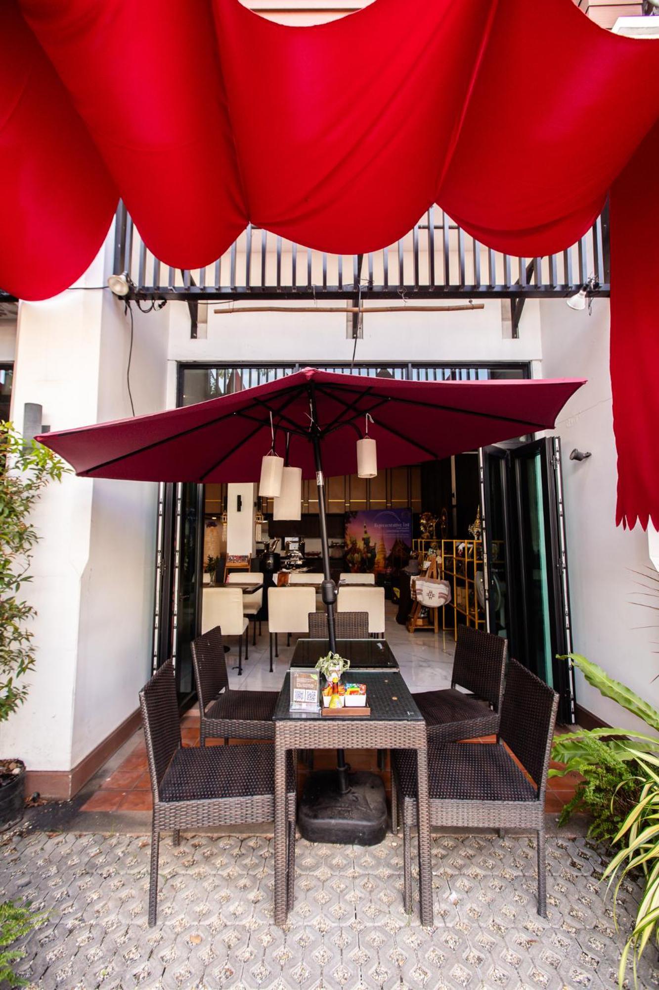 Hotel The Experience Walking Street Chiang Mai Exterior foto