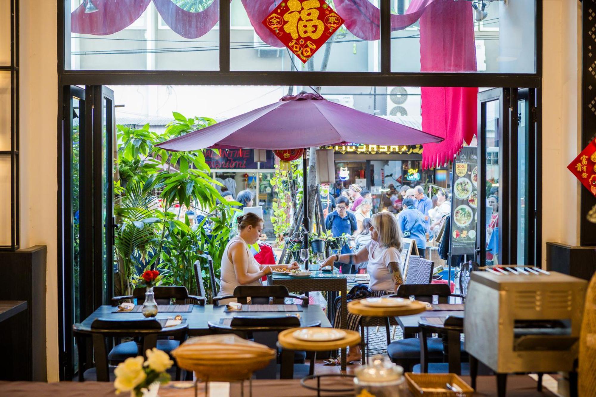 Hotel The Experience Walking Street Chiang Mai Exterior foto